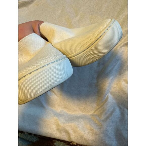 Rothys women’s size 11.5 white slip on sneakers - EUC - Picture 8 of 8